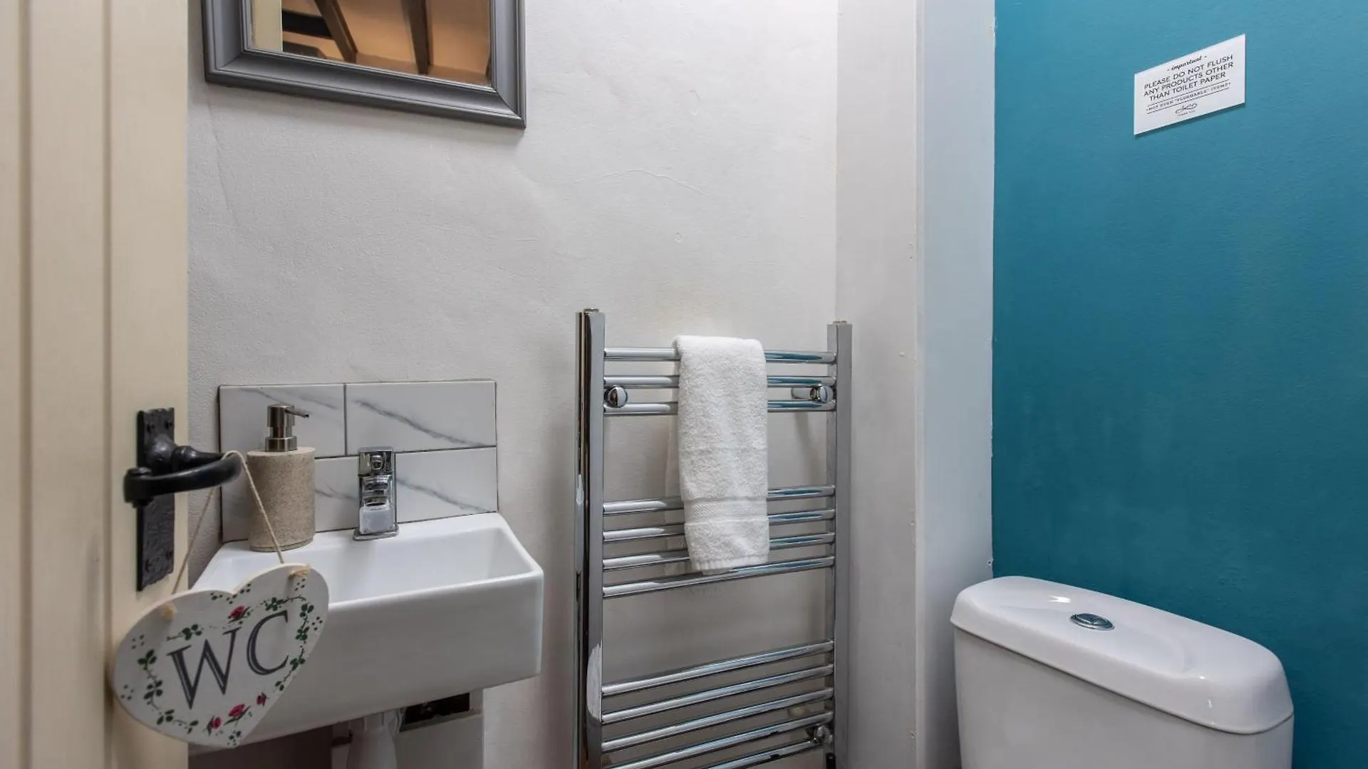 Stone Cottage In Picturesque North Yorkshire Village - Bull Dog Cottage Ampleforth بيت للعطل
